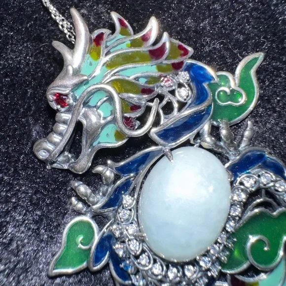 Jade and sterling silver pendant by Jade of Yesteryear - Picture 4 of 8